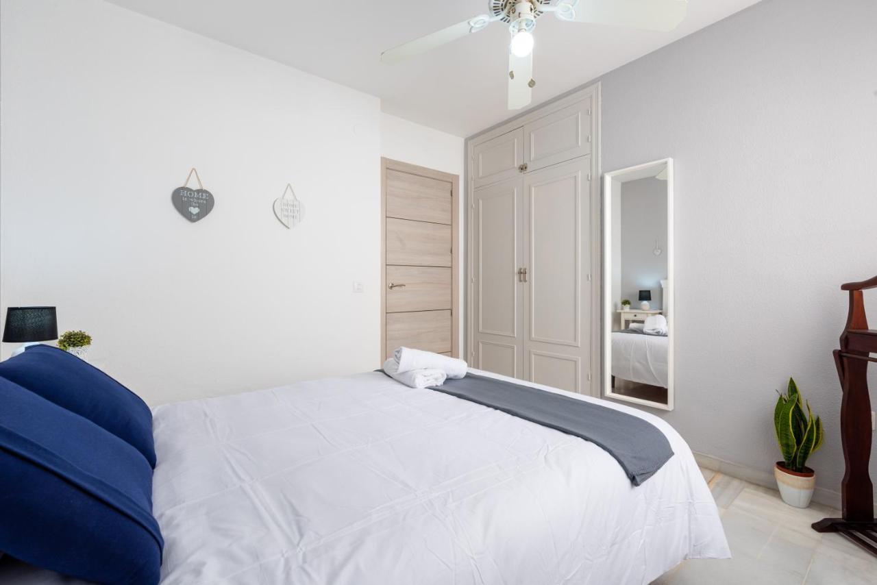 Apartamento La Pampa Málaga Exterior foto